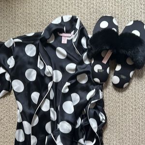 Victoria Secret Polkadot robe and slippers